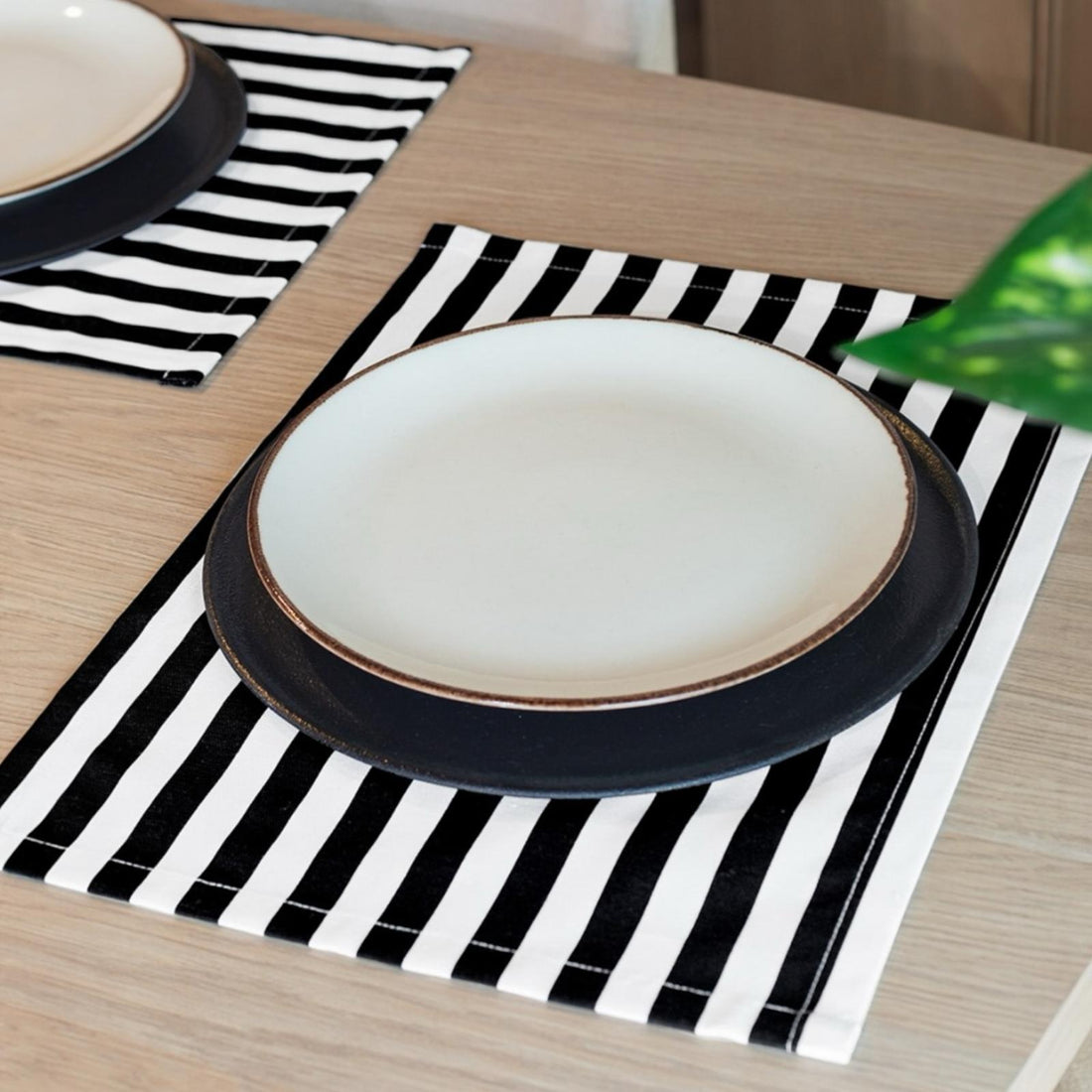 Zebra Desen Runner & 6'lı Supla Amerikan Servis Takımı